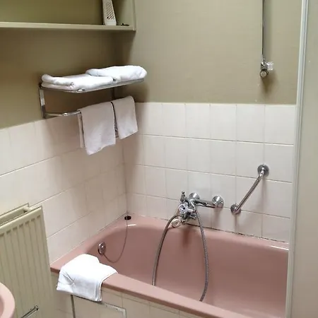 Hotel Glenn 2*